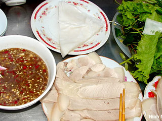 Bánh tráng cuốn thịt heo 