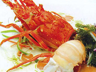 Tôm hùm hấp rượu vang Đà Nẵng 